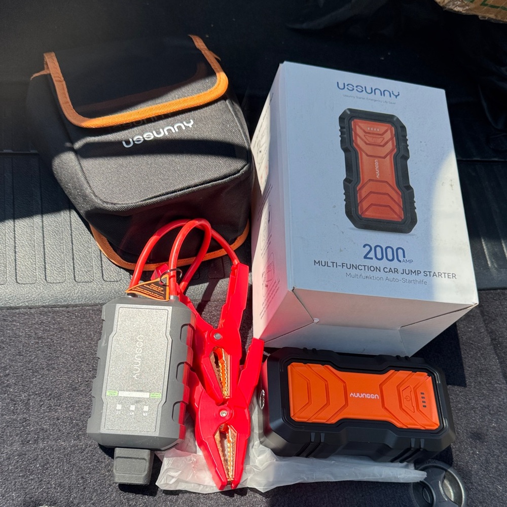 Ussunny Multi-Function Car Jump Starter